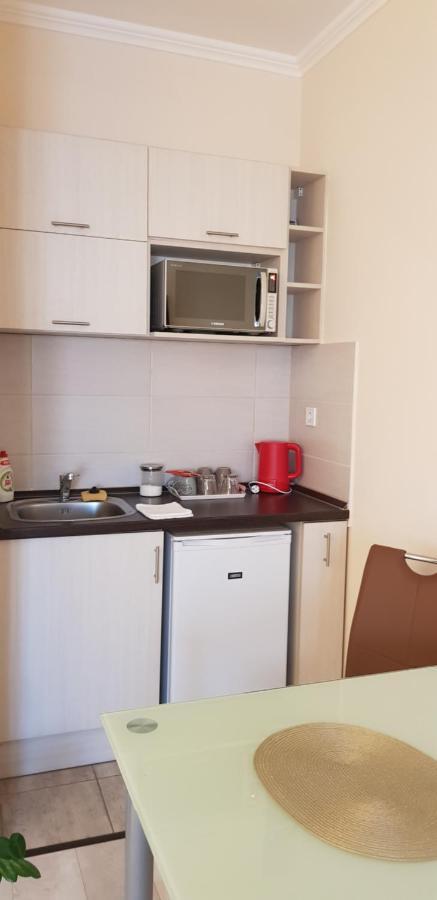 Rozsa Apartmanhaz Szegedin Exterior foto