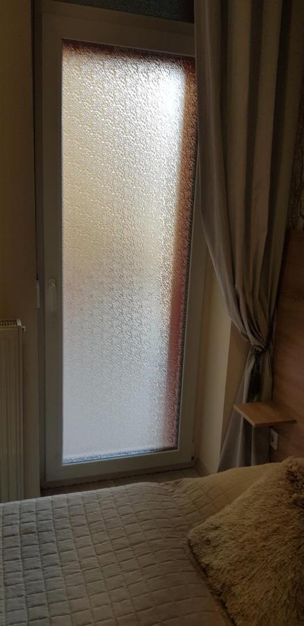 Rozsa Apartmanhaz Szegedin Exterior foto