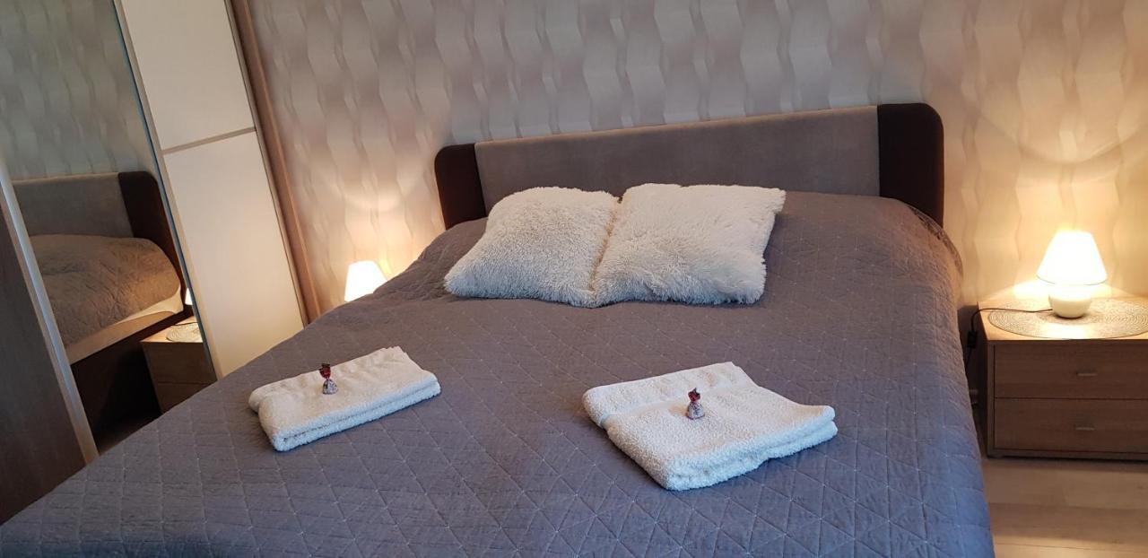 Rozsa Apartmanhaz Szegedin Exterior foto