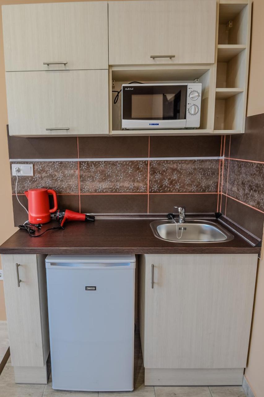 Rozsa Apartmanhaz Szegedin Exterior foto